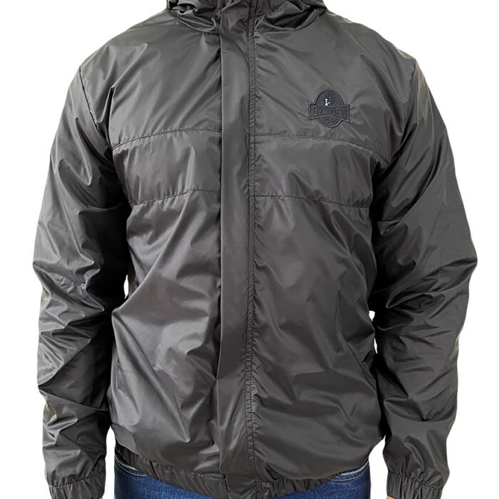 Chaqueta Hombre Rompevientos Antifluido con Capucha – Negro