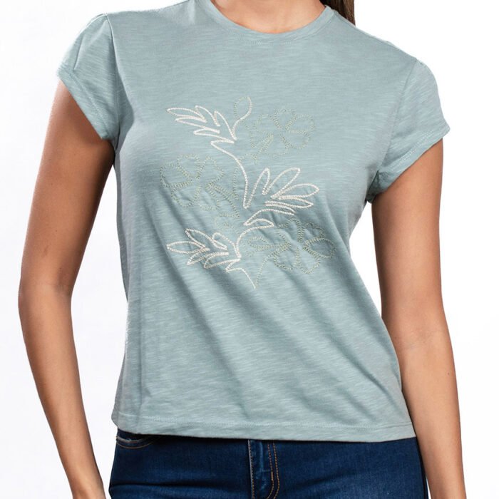 Camiseta Mujer Regular Fit Bordado Floral – Verde Claro