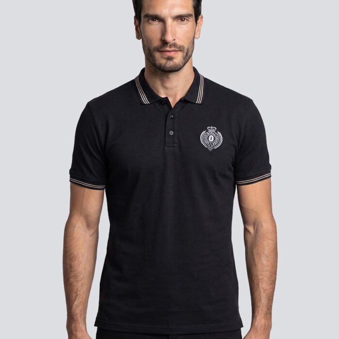 Polo Premium de Piqué: Escudo Exclusivo